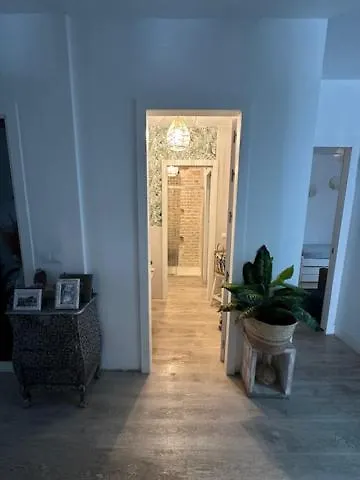 Casa Duque Compartida Familiar 1-Habitacion Con Bano Propio Homestay