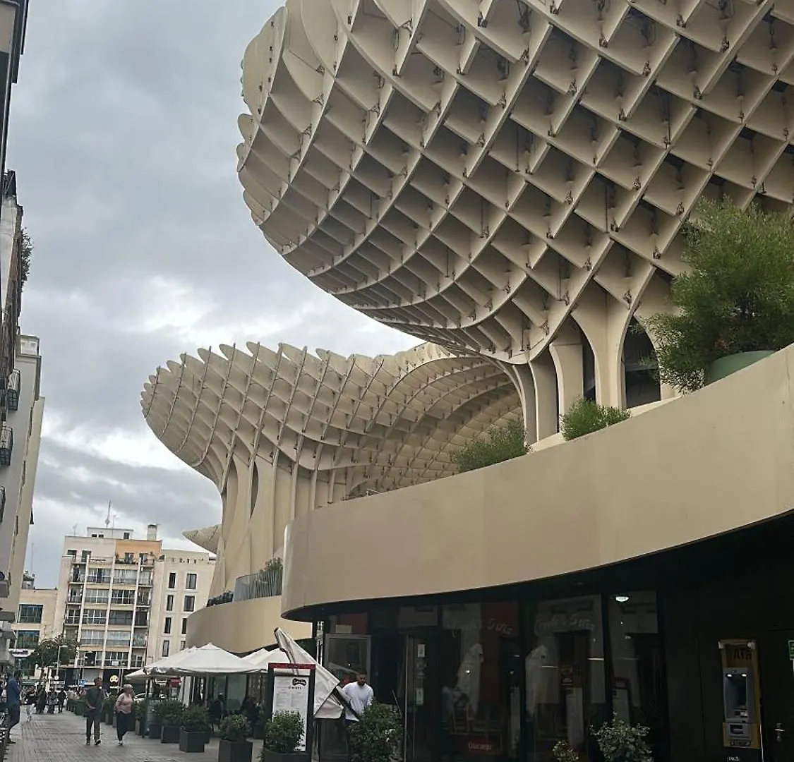 Homestay Casa Duque Compartida Familiar 1-Habitacion Con Bano Propio Seville