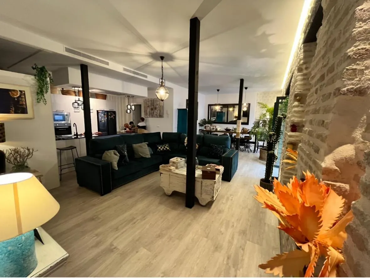 Homestay Casa Duque Compartida Familiar 1-Habitacion Con Bano Propio Seville
