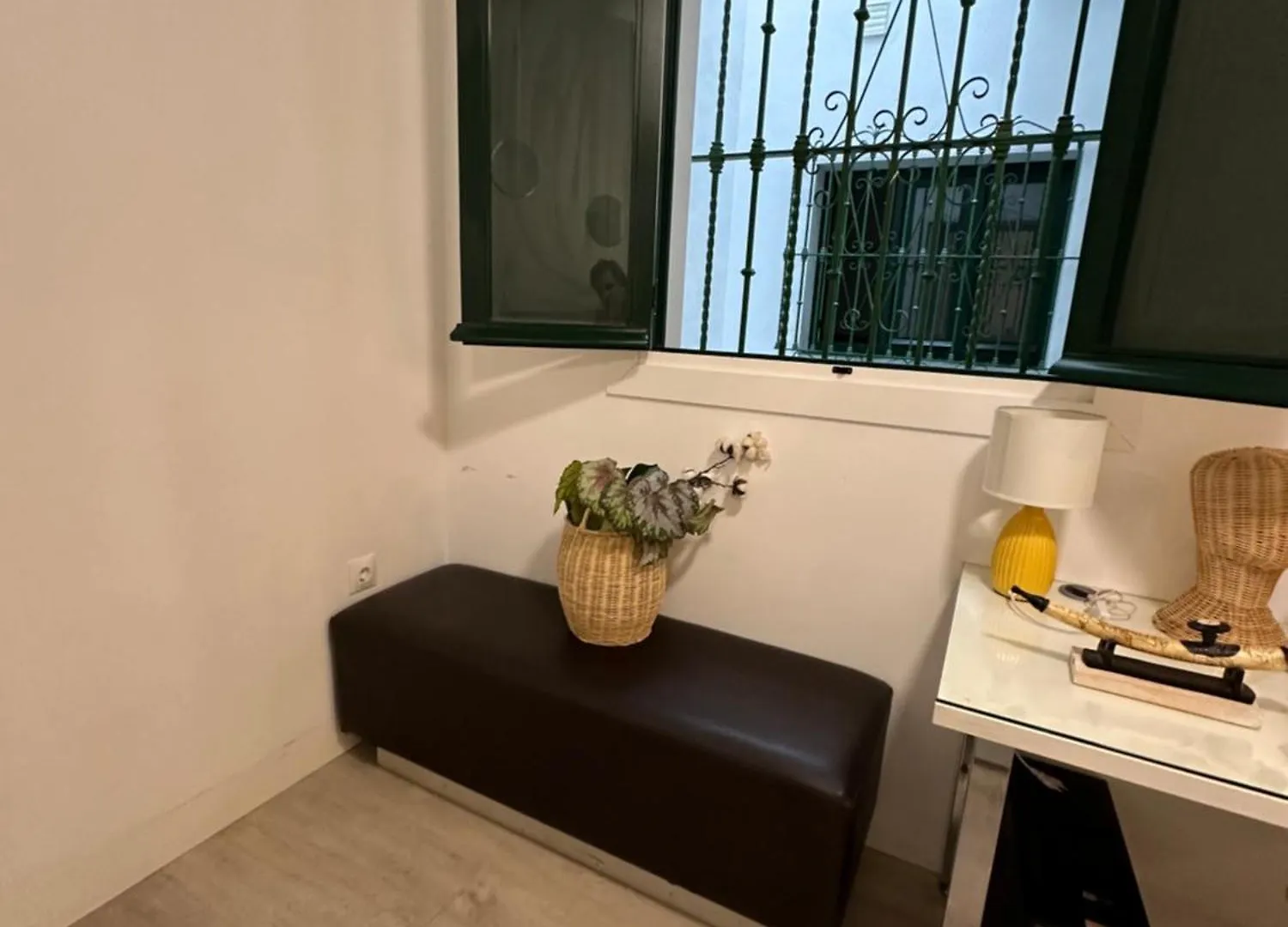Homestay Casa Duque Compartida Familiar 1-Habitacion Con Bano Propio Seville